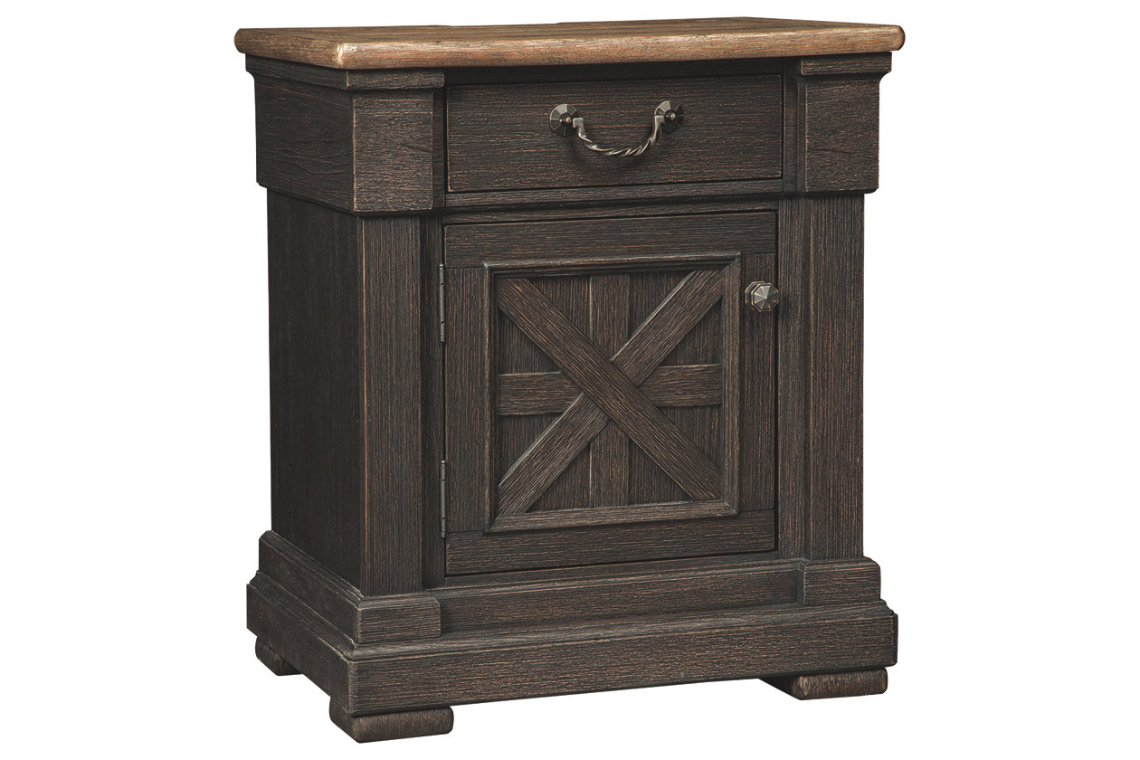 Tyler Creek Nightstand (B736)